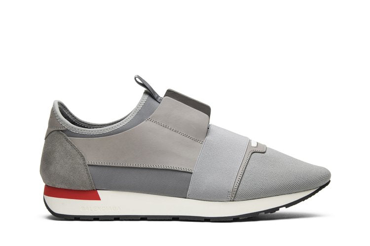 حذاء رياضي Balenciaga Race Runner باللون الرمادي