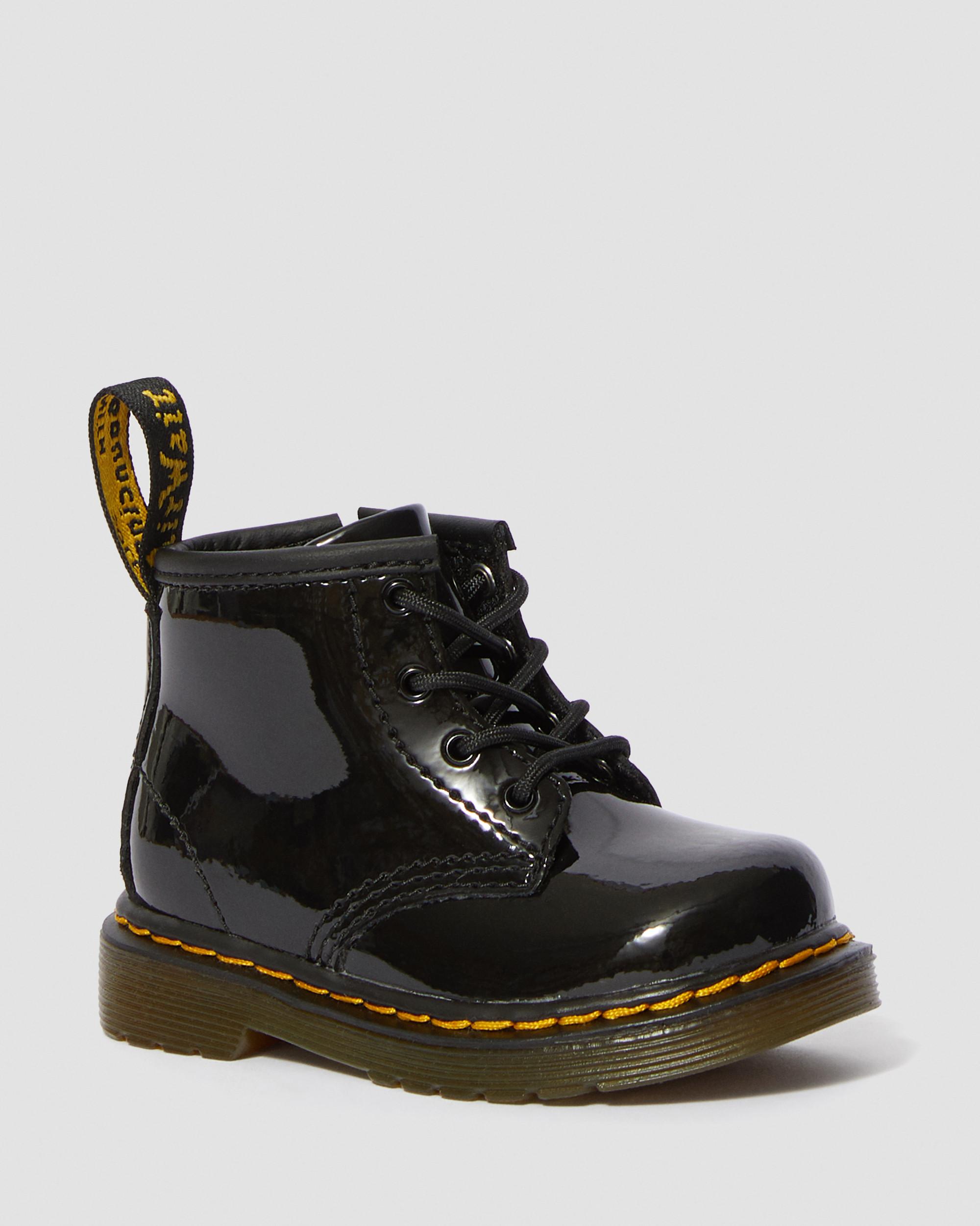 حذاء جلدي لامع للأطفال 1460 برباط من Dr. Martens