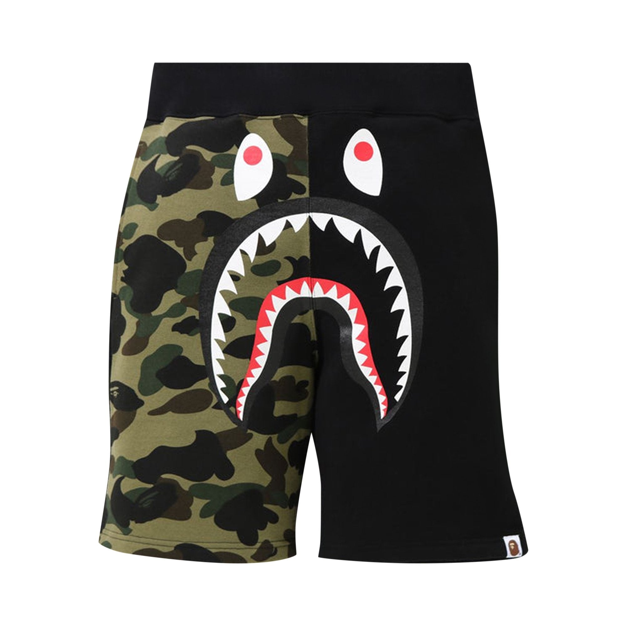 شورت رياضي من BAPE Shark باللون الأسود