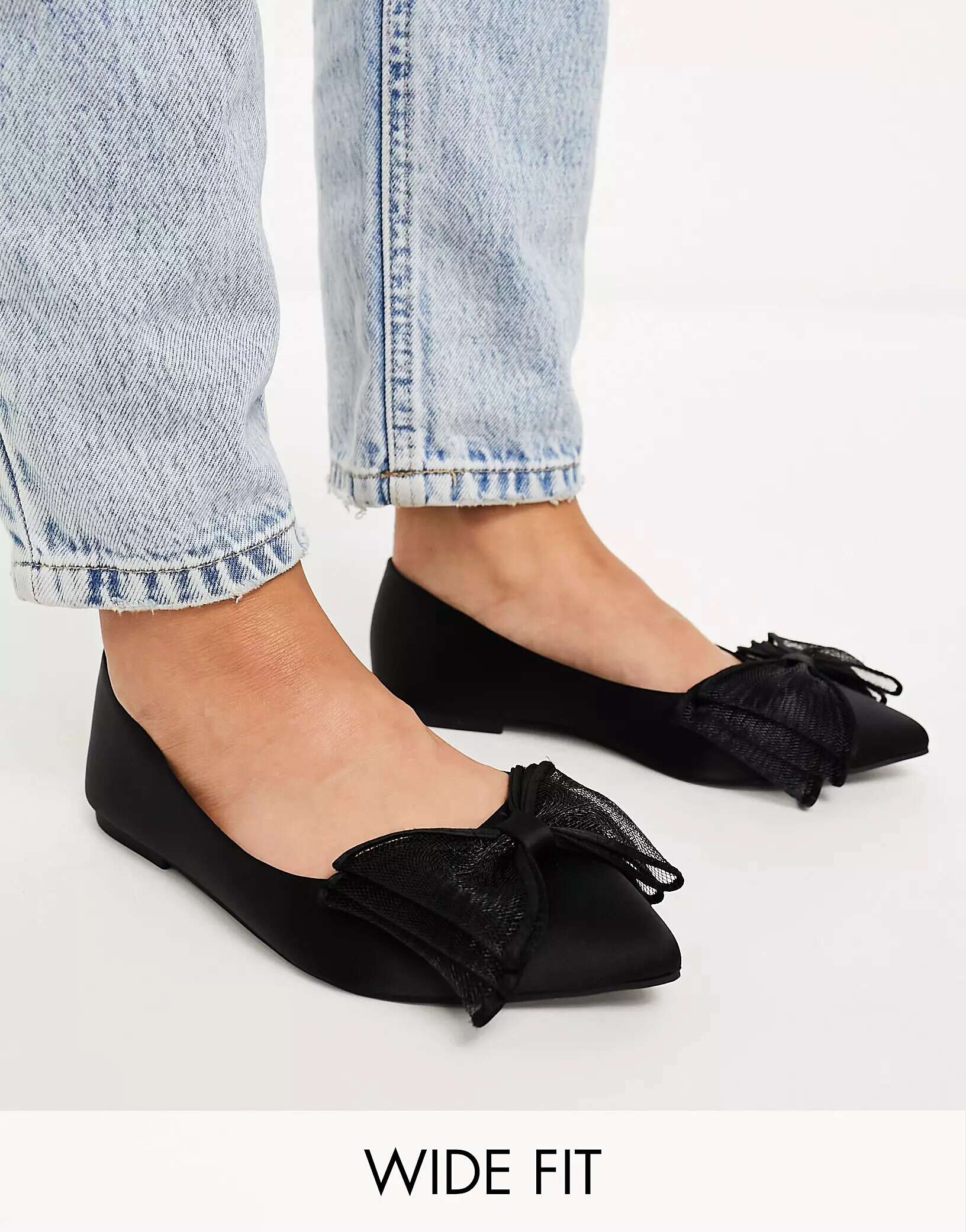 حذاء ASOS Lila Wide Bow Flats باللون الأسود