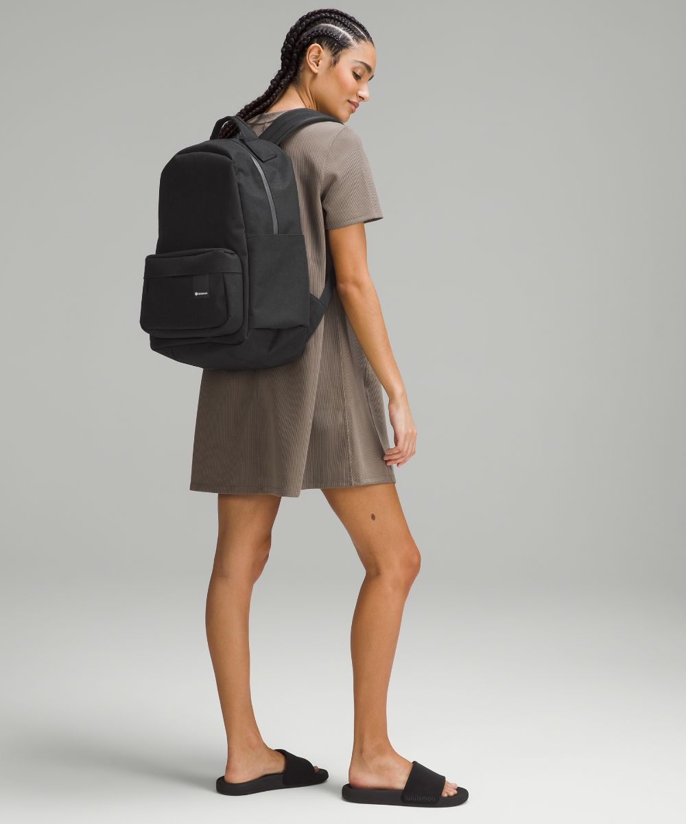 Command the Day Backpack 25L Lululemon, Black