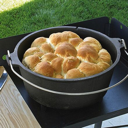 Camp Chef Deluxe 6-Quart Dutch Oven Regular