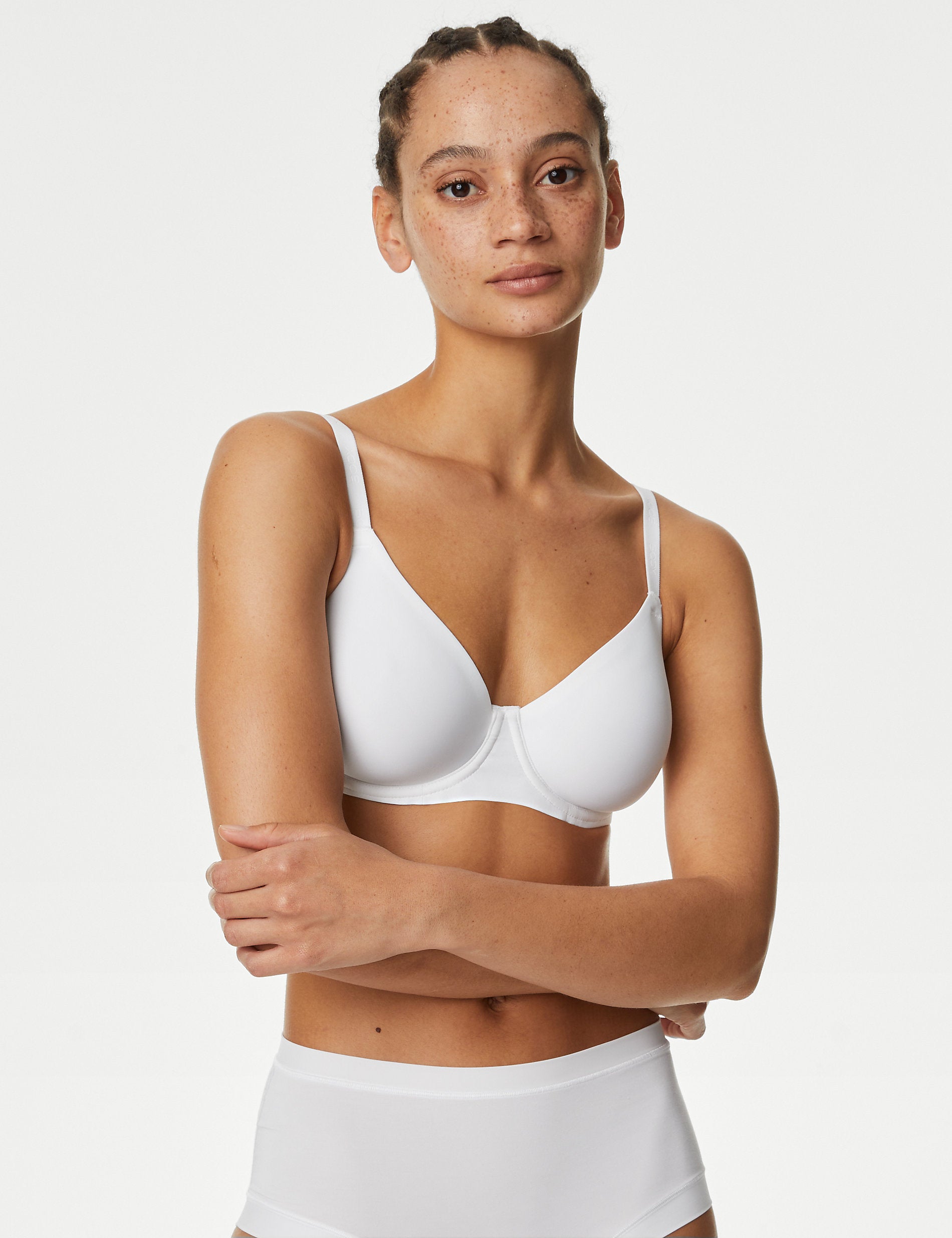 حمالة صدر Flexifit Invisible Full Cup AE Body Underwire باللون الأبيض