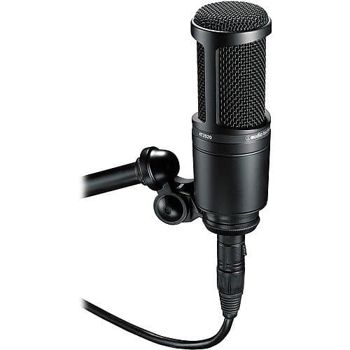 ميكروفون مكثف قلبي الشكل ذو غشاء كبير من Audio-Technica AT2020