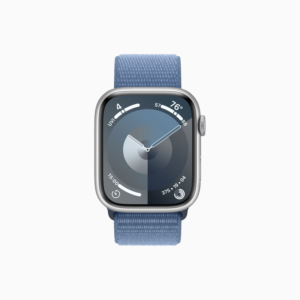 ساعة Apple Watch Series 9 (GPS)، مقاس 45 مم، هيكل من الألومنيوم باللون الفضي/حزام رياضي باللون الأزرق الشتوي - مقاس واحد