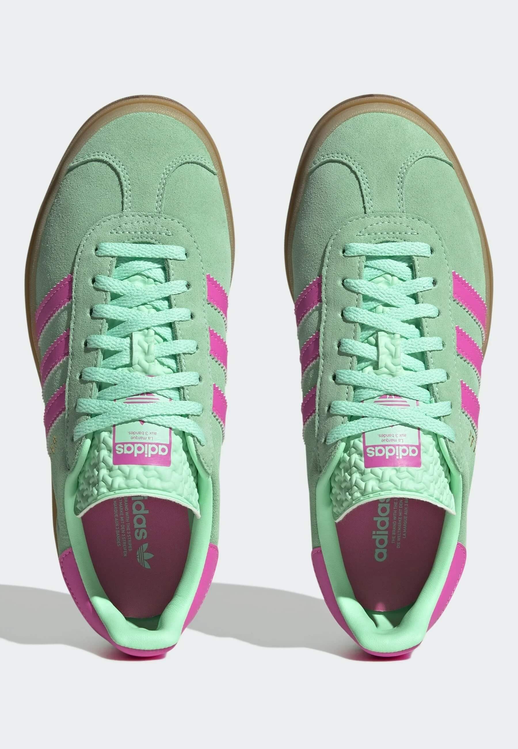 حذاء رياضي Adidas Originals Gazelle Bold باللون الوردي/البني/الأخضر