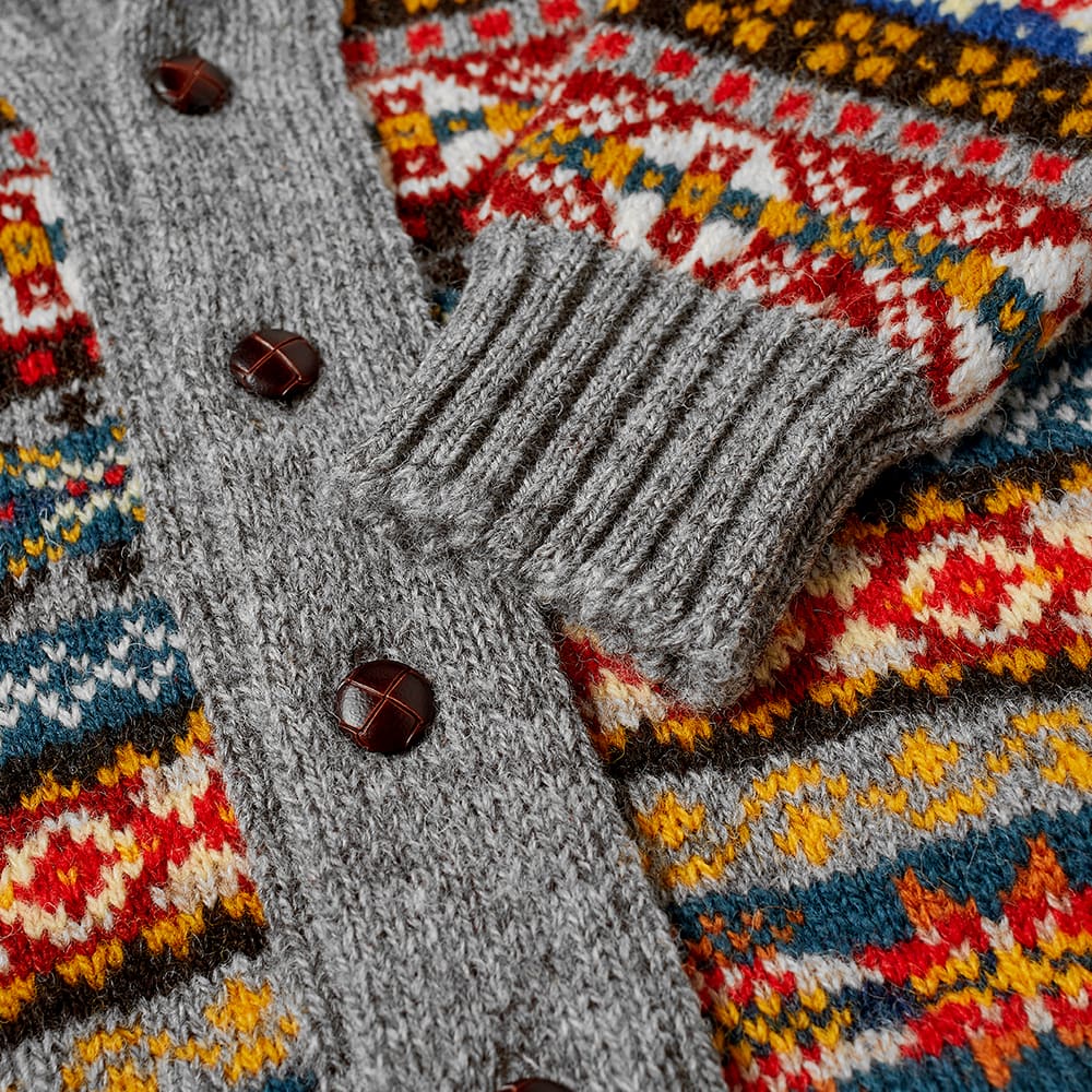 سترة كارديجان بياقة شال من Jamieson's of Shetland Fair Isle