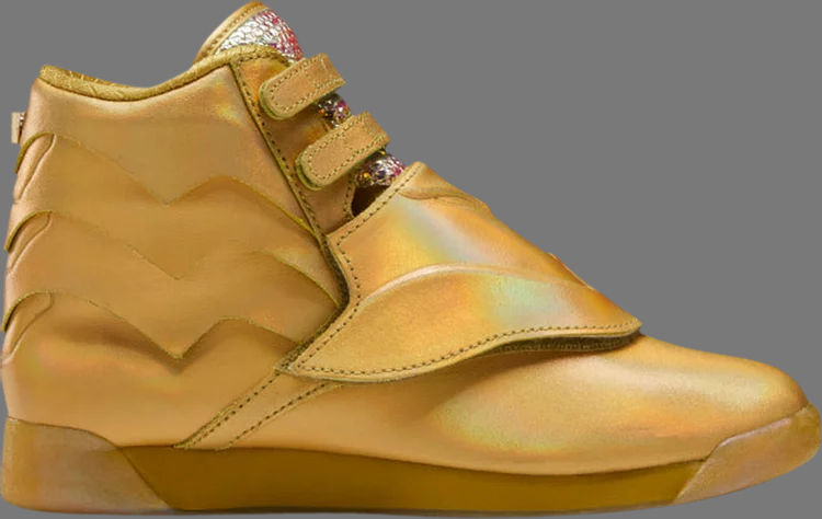 Wonder woman 1984 x wmns freestyle hi 'golden eagle armor' Reebok sneakers, gold