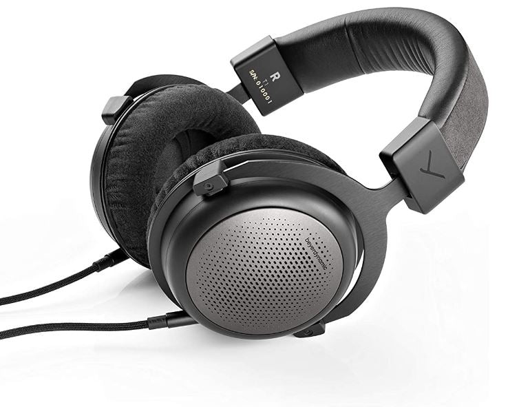 سماعات رأس سلكية Beyerdynamic T1 High-end Tesla (الجيل الثالث)، باللون الأسود