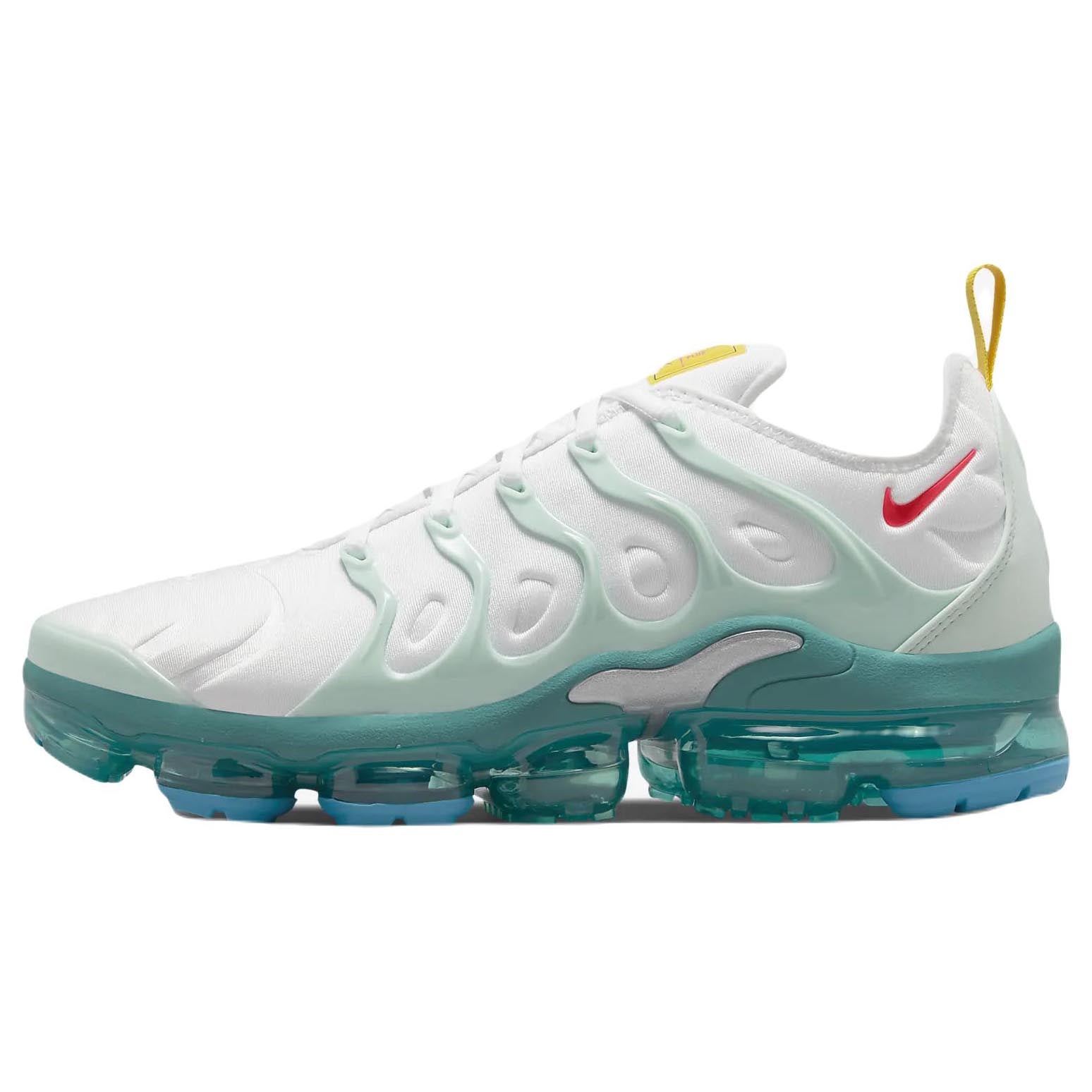 حذاء رياضي Nike Air VaporMax Plus باللون الأبيض/الفيروزي