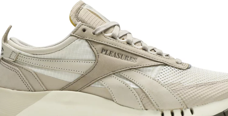 حذاء رياضي Pleasures x classic leather legacy 'California desert' من Reebok، باللون البني