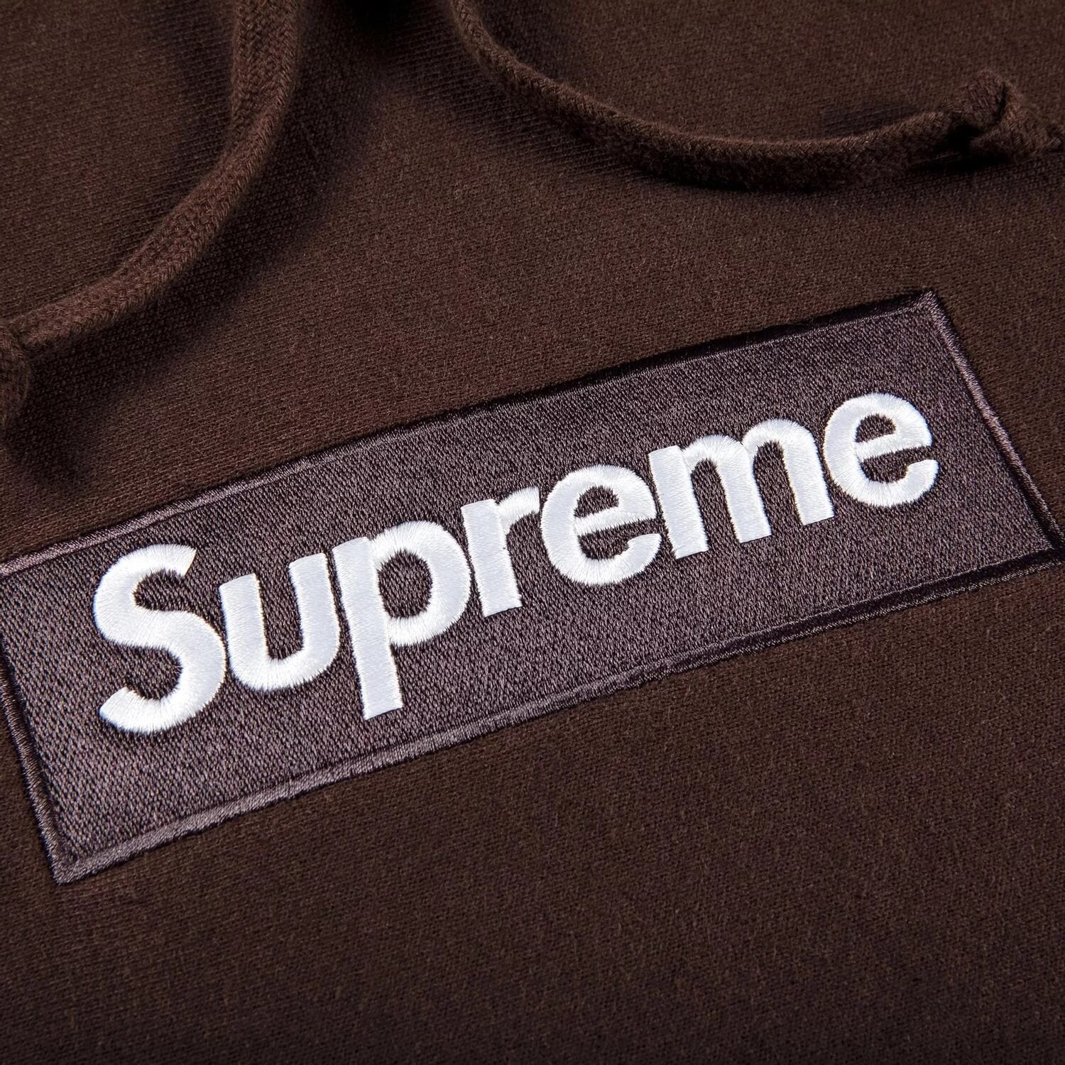 هودي Supreme Box Logo، بني غامق