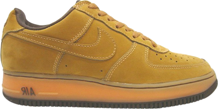 حذاء Nike Air Force 1 B "Wheat" باللون البني