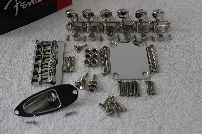 New Fender Hardtail Chrome Stratocaster Set with Tuners - Strat 006-0068-000 006-0068-000 Standard Stratocaster 6-Saddle Hardtail Bridge Assembly