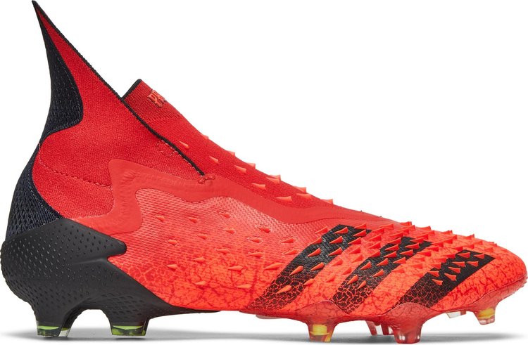 حذاء Adidas Predator Freak+ FG 'Demonskin - Solar Red' باللون الأحمر