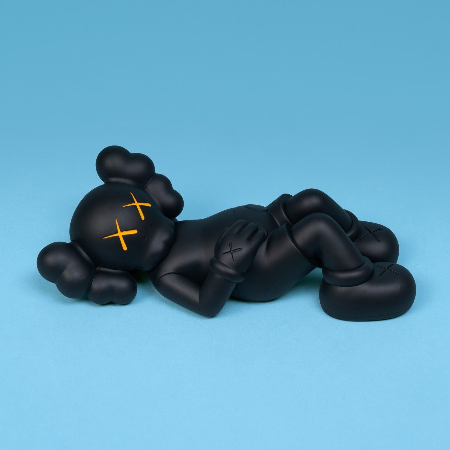 Vinyl figure KAWS Holiday Japan, black