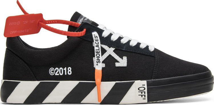 Off-White Vulc Low Top Black Sneakers, black