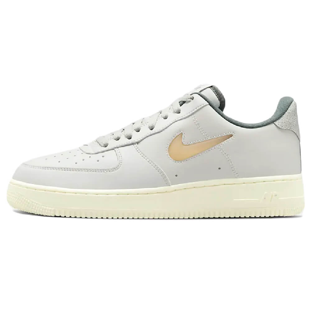 حذاء Nike Air Force 1 '07 LX رمادي/أصفر