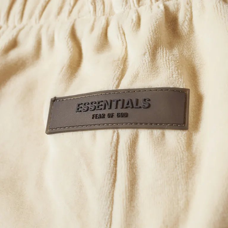 Fear Of God Essentials Velor Shorts, light beige