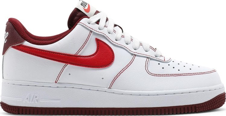 حذاء رياضي Nike Air Force 1 '07 'White University Red' باللون الأبيض