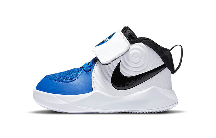 حذاء Nike Team Hustle D 9 TD للأطفال الصغار