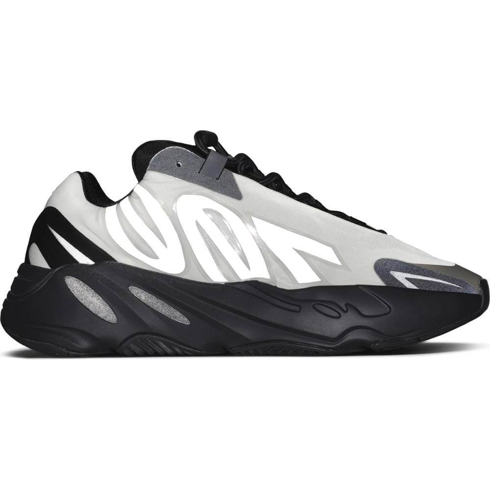 Yeezy Boost 700 MNVN Bone, white