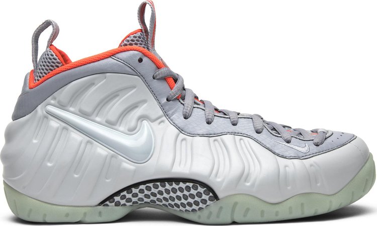 حذاء رياضي Nike Air Foamposite Pro Premium 'Pure Platinum' باللون الرمادي