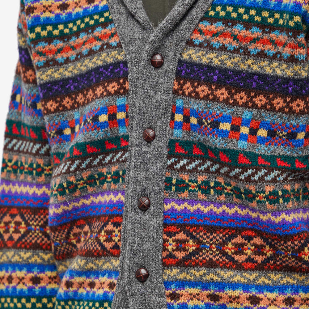 كارديجان بياقة شال من Jamiesons of Shetland Fair Isle