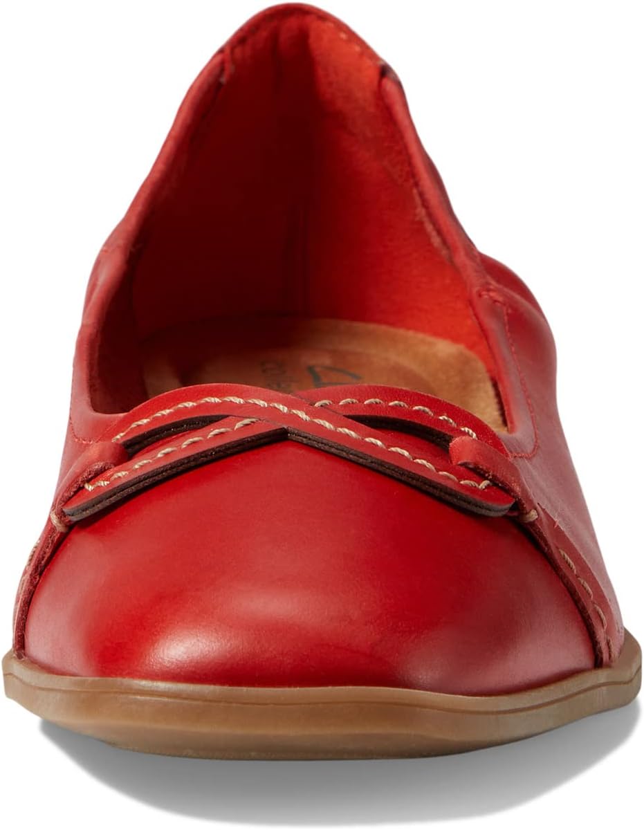 Lyrical Rhyme Clarks Ballet Flats in Grenadine Leather