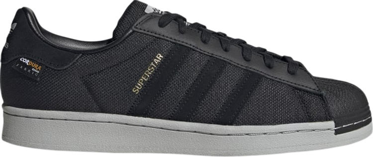 حذاء رياضي Adidas Superstar 'Black Gold Metallic' باللون الأسود