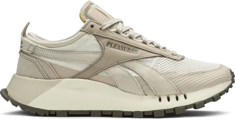 حذاء رياضي Pleasures x classic leather legacy 'California desert' من Reebok، باللون البني