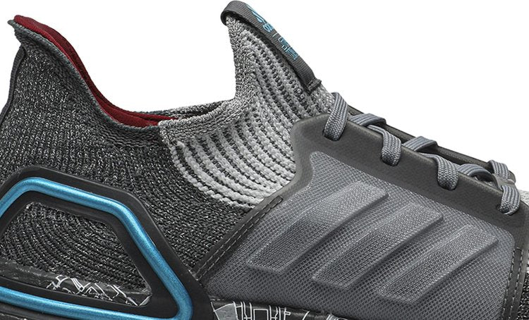 Adidas Star Wars x UltraBoost 19 'Millenium Falcon' sneakers, gray