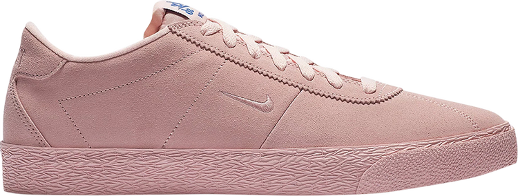 حذاء Nike NBA x Bruin Low SB 'Bubblegum' باللون الوردي