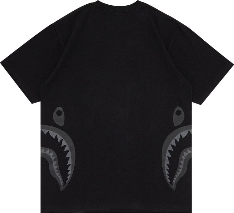 تي شيرت GOAT Exclusive BAPE Side Shark Tee باللون الأسود، أسود