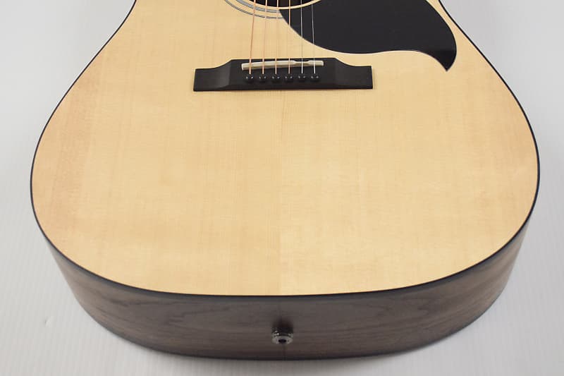 جيتار كهربائي صوتي من مجموعة Gibson Acoustic Generation Collection G-Bird - جيتار كهربائي صوتي من مجموعة Natural Acoustic Generation Collection G-Bird