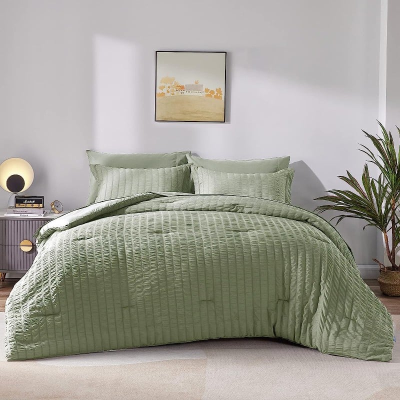 Double bed linen set CozyLux Queen Comforter, 7 pieces, green