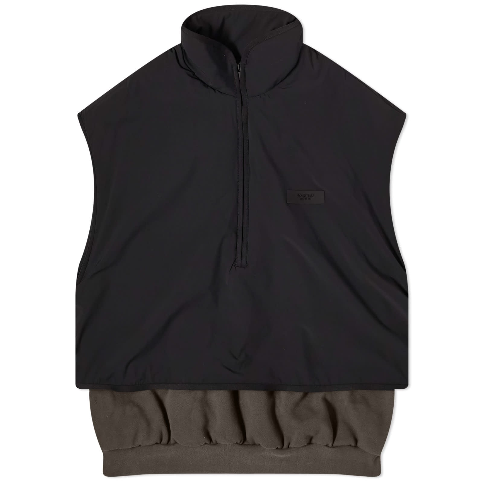 سترة Fear Of God Essentials Spring Nylon Fleece Mockneck باللونين الأسود الداكن والأسود النفاث