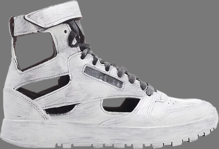 حذاء رياضي Reebok x maison margiela wmns classic leather tabi high 'whiteout' من Reebok باللون الأبيض