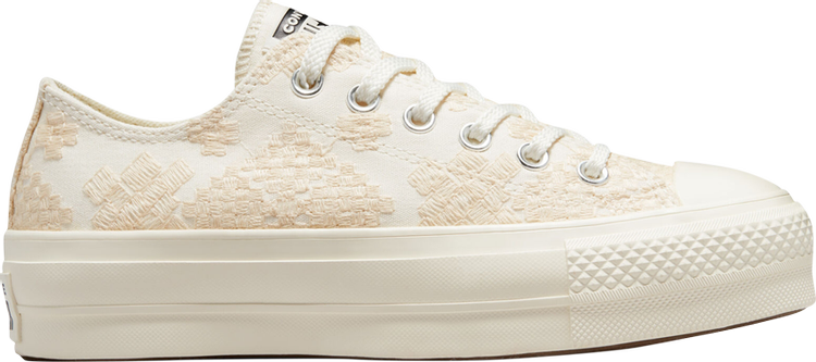 Converse Wmns Chuck Taylor All Star Lift Platform Low Tonal Embroidery Sneakers, Cream