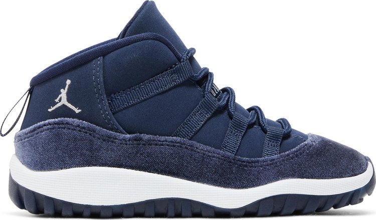 حذاء رياضي Air Jordan 11 Retro TD Midnight Navy Velvet باللون الأزرق