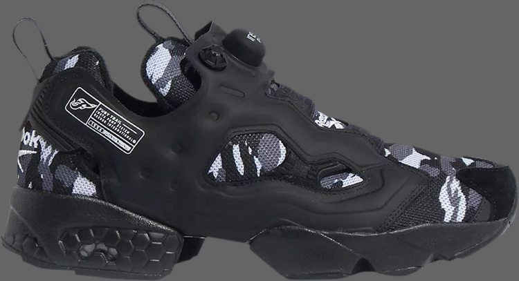 حذاء رياضي Instapump fury trail 'black camo' من Reebok، باللون الأسود