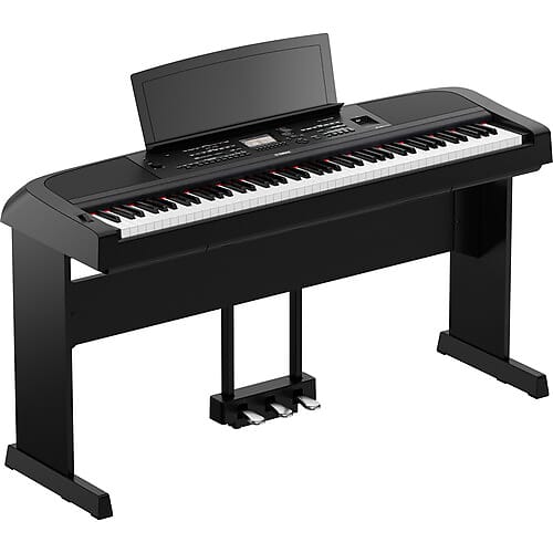 Yamaha DGX-670 88-Key Portable Digital Grand Piano with Speakers (Black) DGX-670 88-Key Portable Digital Grand Piano with Speakers ()