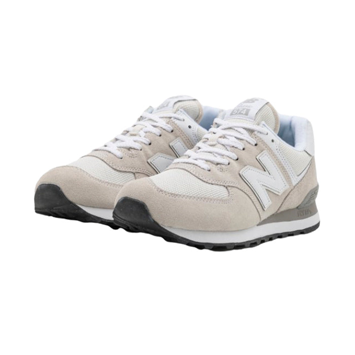 حذاء رياضي مسطح من New Balance ML574، باللون الأبيض/الرمادي