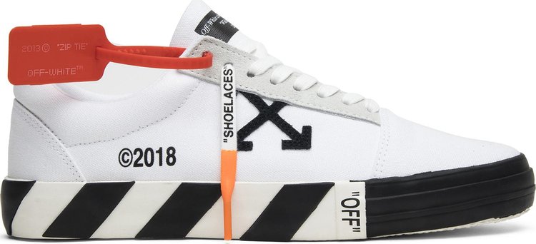 حذاء رياضي Off-White Vulc Low Top باللون الأبيض