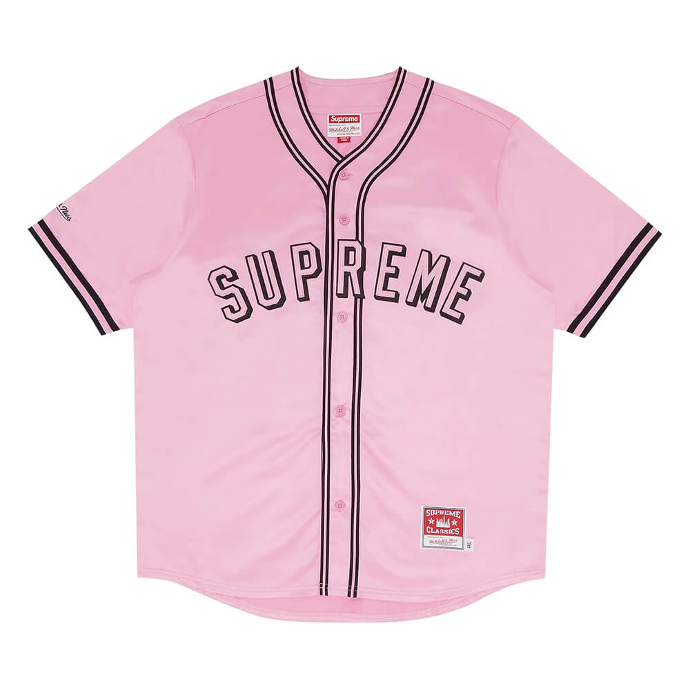 قميص بيسبول ساتان من Supreme x Mitchell &amp; Nes، باللون الوردي