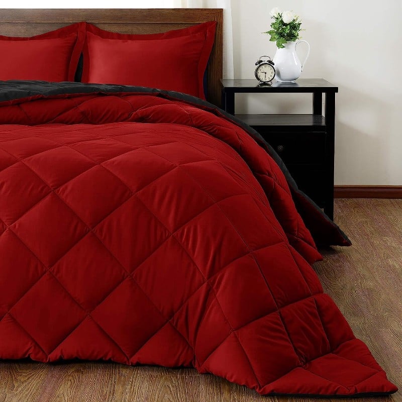 Downluxe Queen 3 Piece Bedding Set, Red/Black