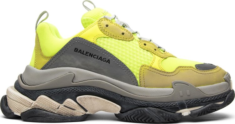 حذاء رياضي Balenciaga Triple S باللون الأصفر 2017