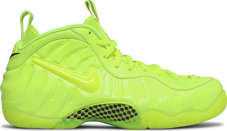 حذاء Nike Air Foamposite Pro Volt 2021 باللون الأصفر