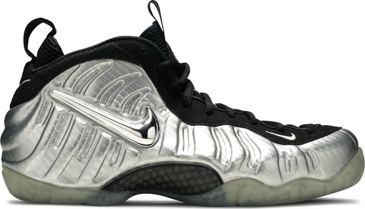 حذاء Nike Air Foamposite Pro 'Silver Surfer' باللون الفضي