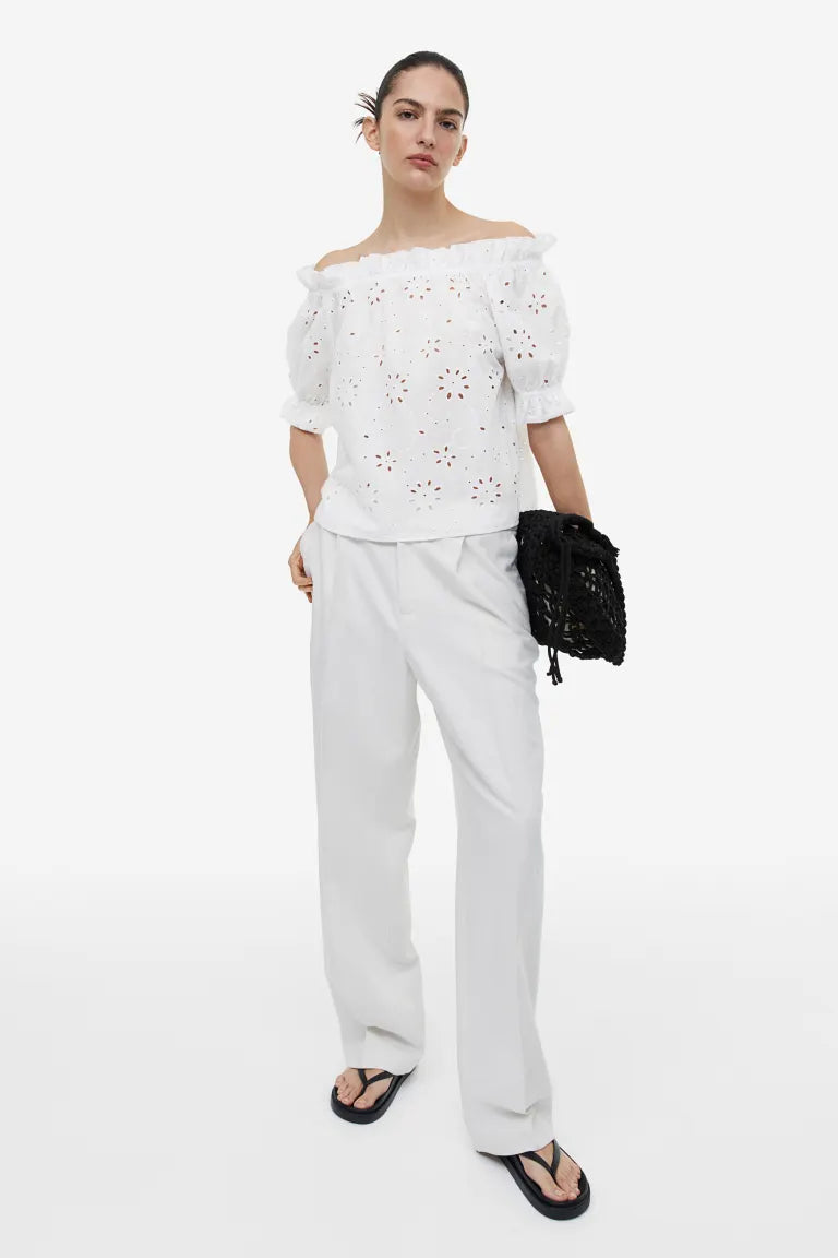 Off-the-shoulder blouse with eyelet embroidery H&M, white